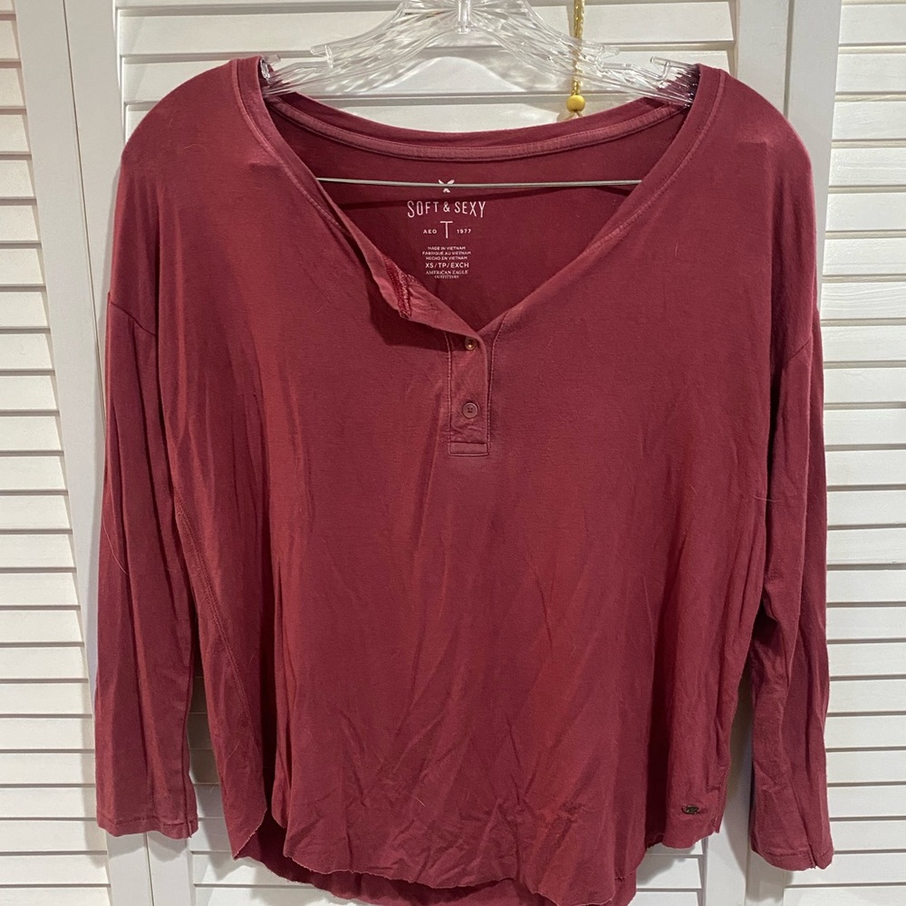 American Eagle 3/4 long sleeve shirt